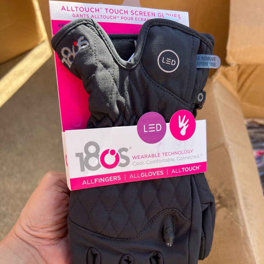 180s Alltouch technology women’s gloves with LED light. Various sizes available